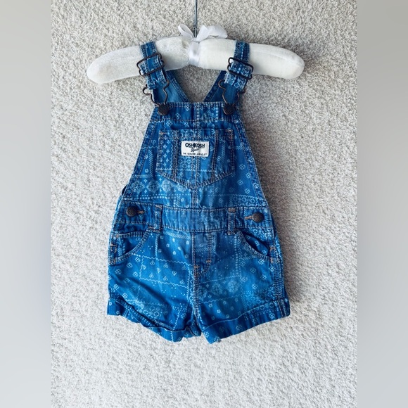 Oshkosh B’gosh Printed Shortalls - Picture 1 of 3
